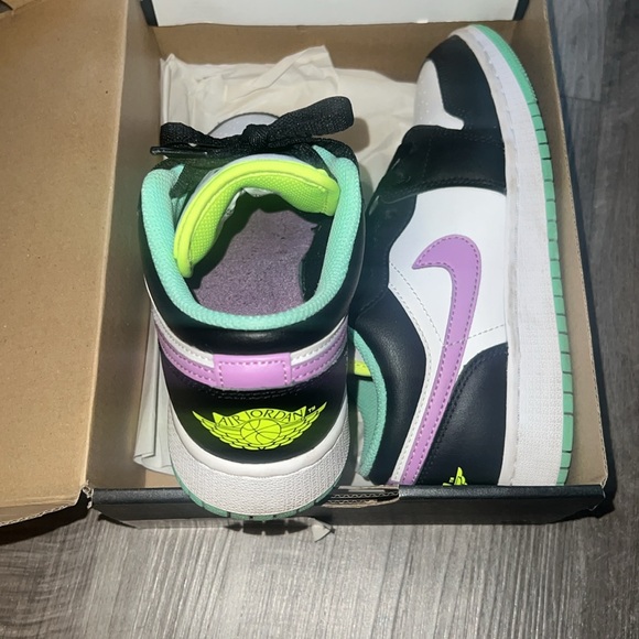 Air Jordan 1 Low - Picture 4 of 5